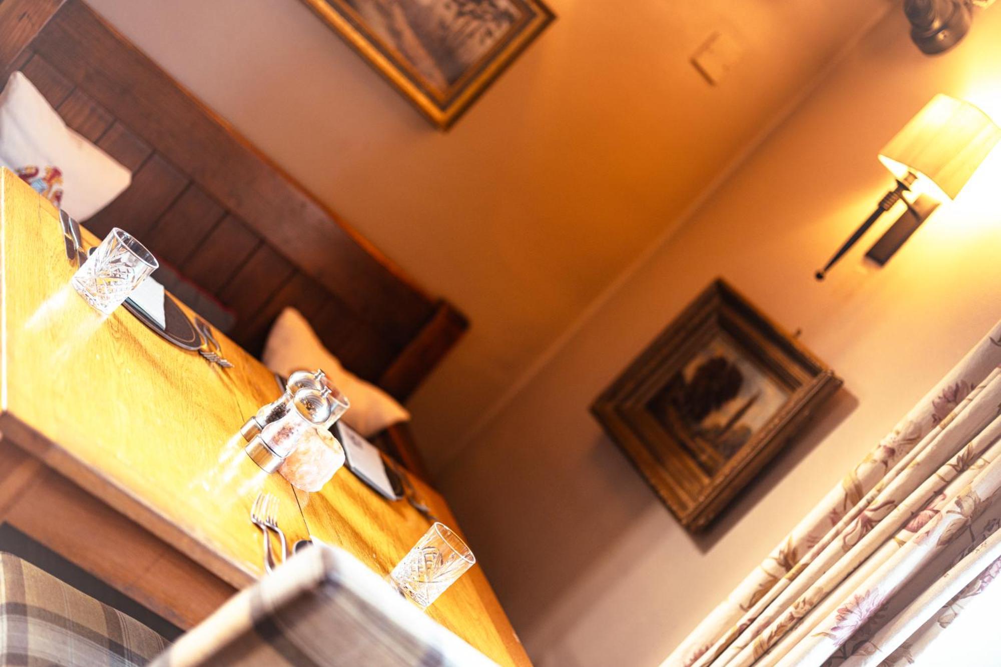 The Fairfax Arms Hotel Gilling East Екстериор снимка
