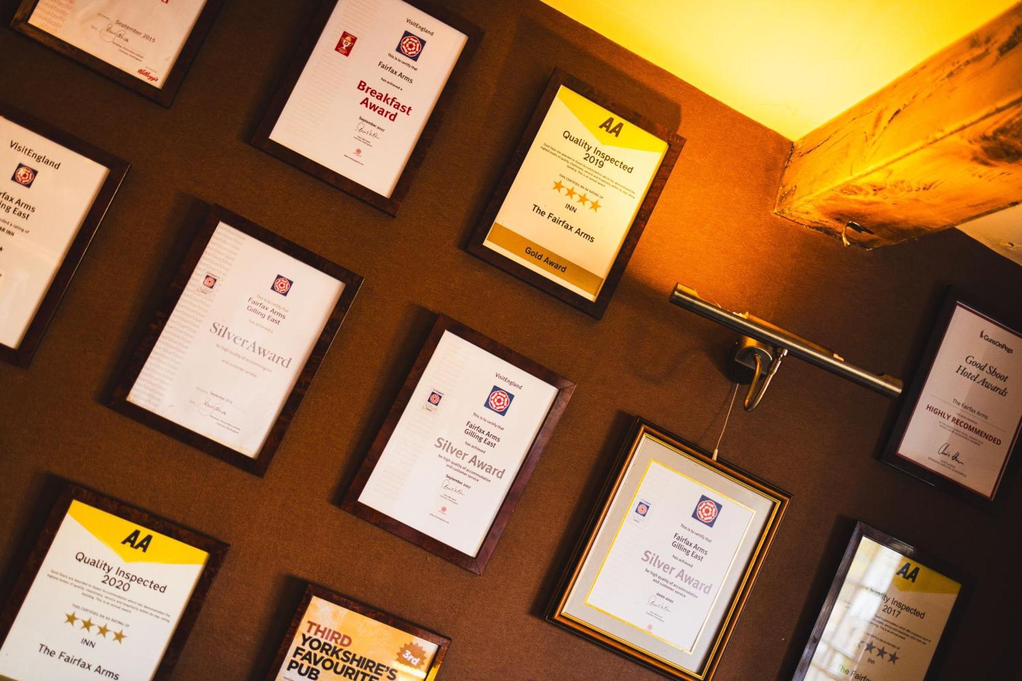 The Fairfax Arms Hotel Gilling East Екстериор снимка